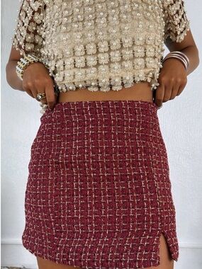 High-Waist Burgundy Tweed Mini Skirt NW/out T